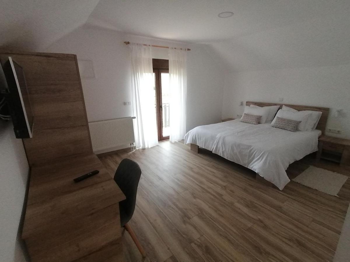 Farma & Apartmani Opg Sasa Delic 科雷尼察 外观 照片